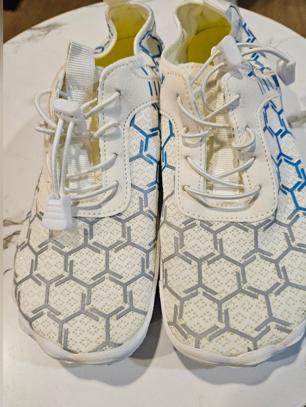 Women's White Athletic Shoes with Hex Pattern, PERFECT ALL YEAR